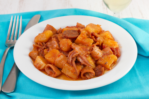 Squid in Sauce with Stewed Potatoes Squid in Sauce with Stewed Potatoes
